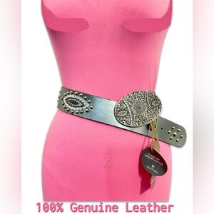 NWT 100% Genuine Leather Metallic Silver Studded Belt Ornate Buckle medium